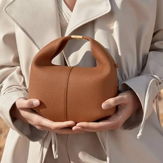 POLÈNE Béri – Textured Taupe Edition