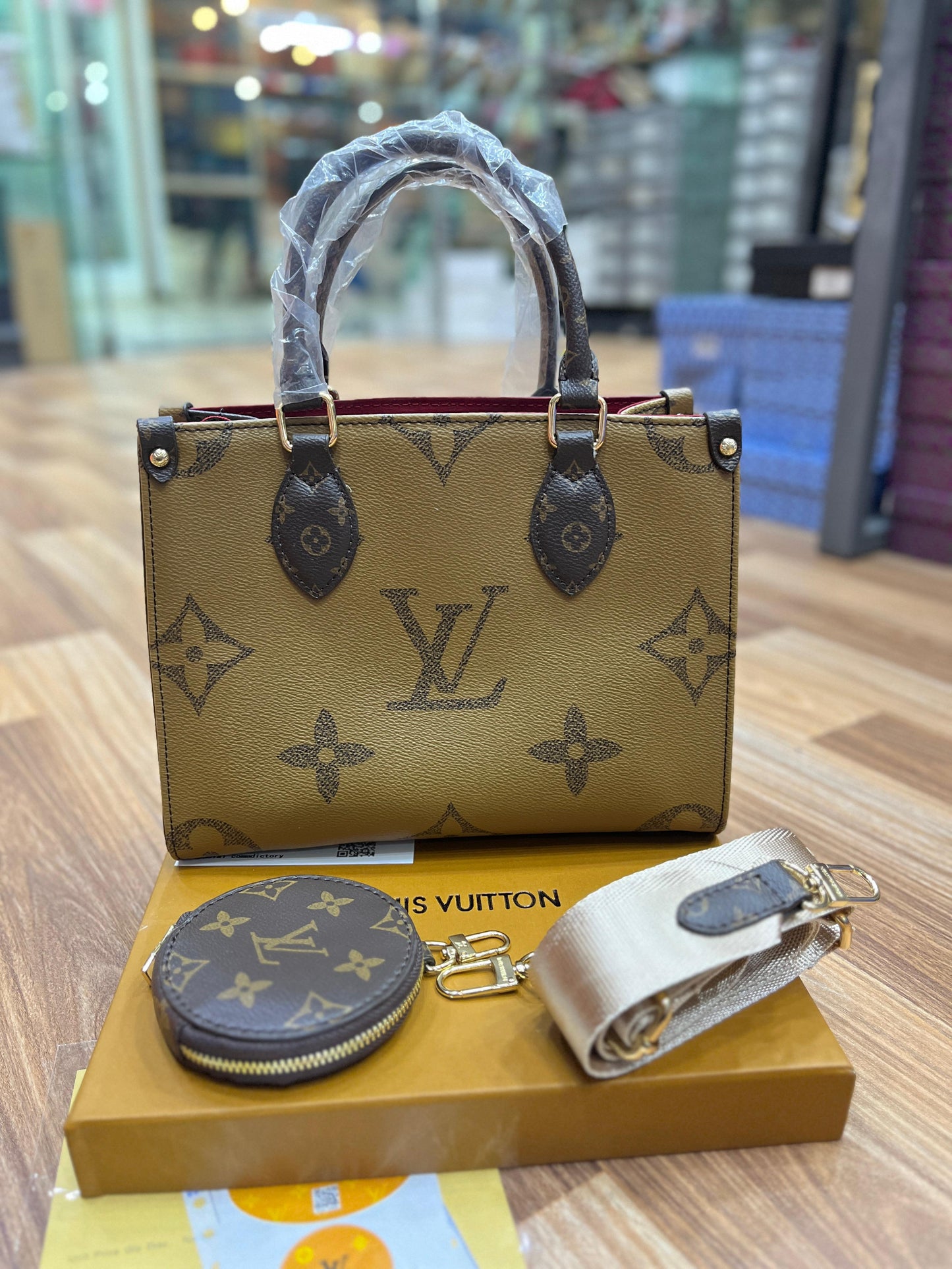 Louis Vuitton OnTheGo PM – Monogram & Monogram Reverse Canvas (GS)