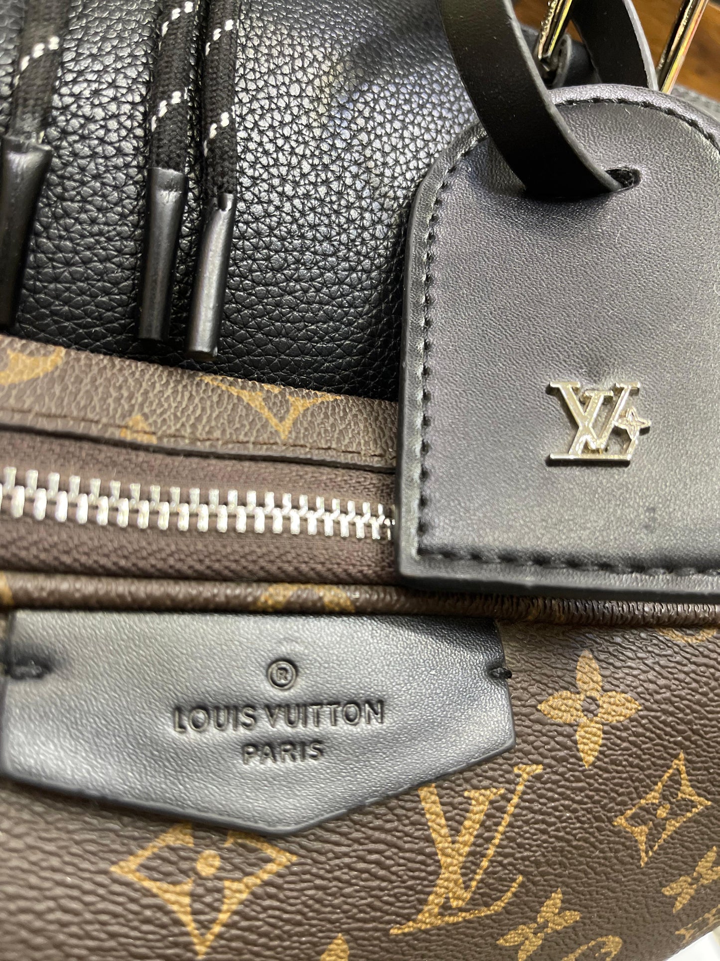 Louis Vuitton Keepall Bandoulière 50
