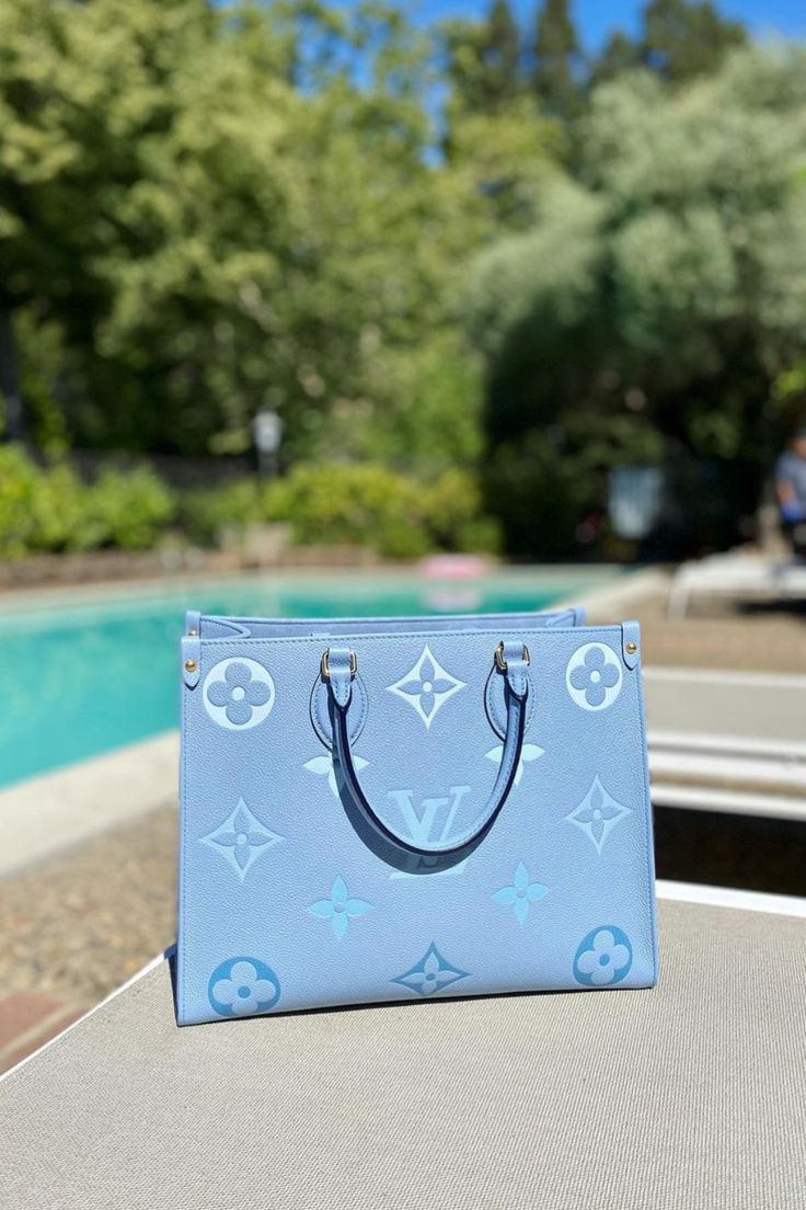 Louis Vuitton OnTheGo MM Tote – Monogram Canvas