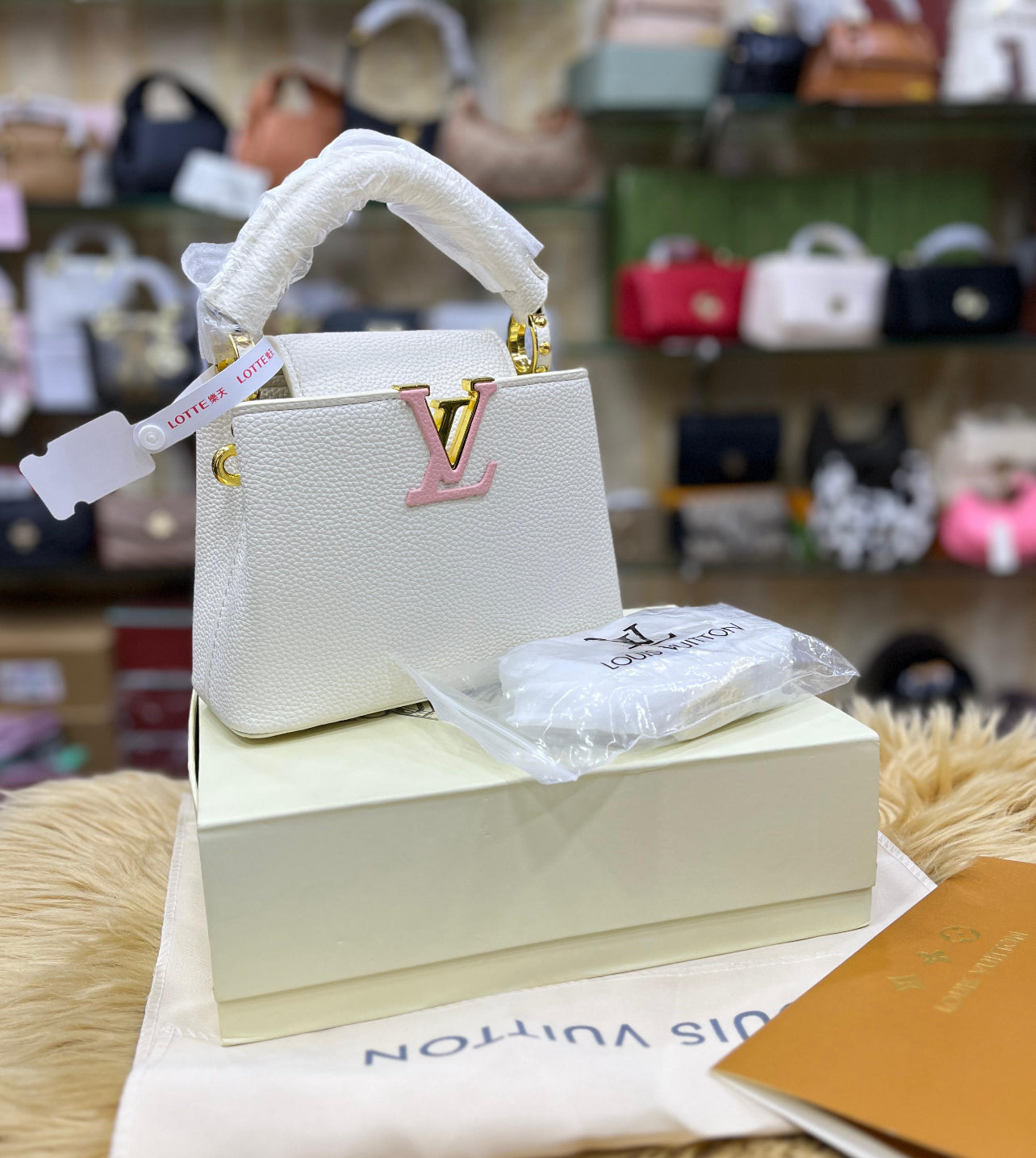 Louis Vuitton Capucines Mini