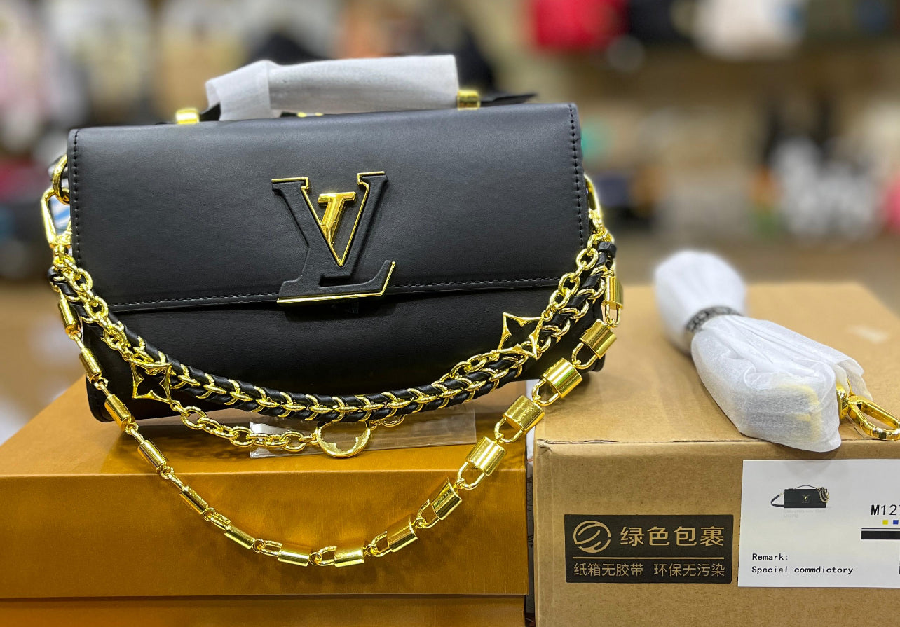 Louis Vuitton Capucines Wallet on Chain