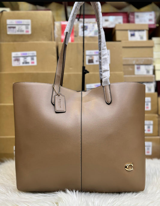 Coach North 32 Leather Tote Bag