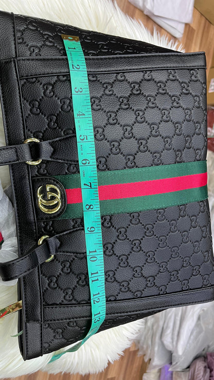 GUCCI Soft Leather Tote Bag – Classic Gold-Tone Elegance