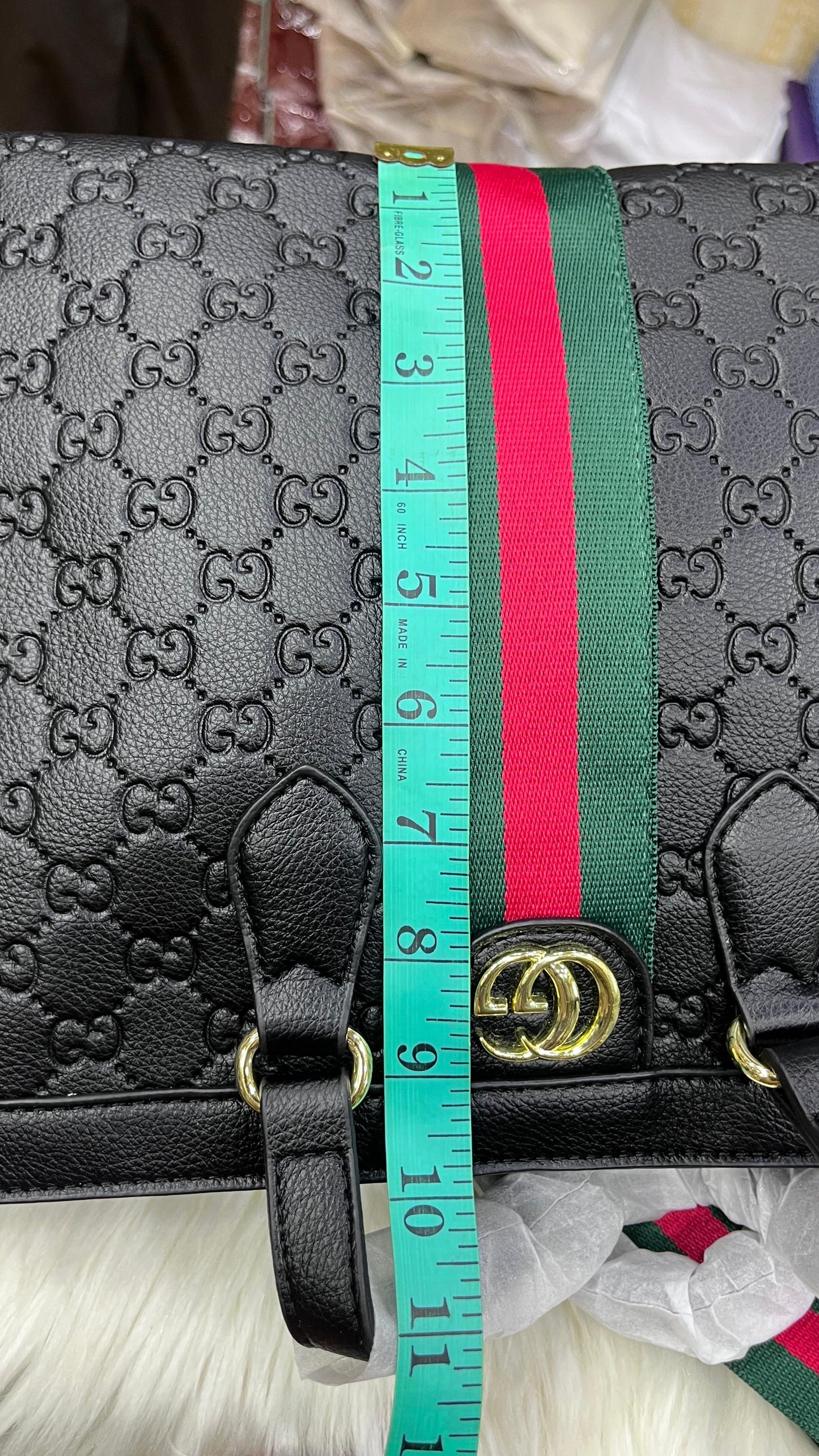 GUCCI Soft Leather Tote Bag – Classic Gold-Tone Elegance
