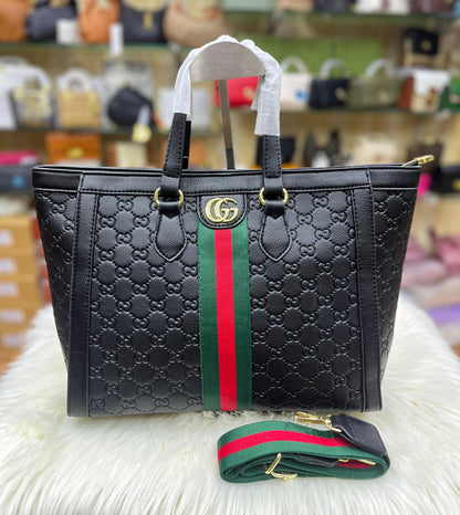 GUCCI Soft Leather Tote Bag – Classic Gold-Tone Elegance