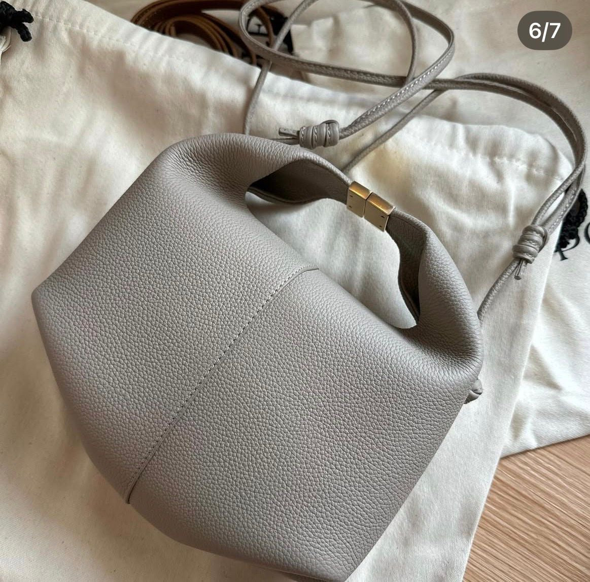 POLÈNE Béri – Textured Taupe Edition