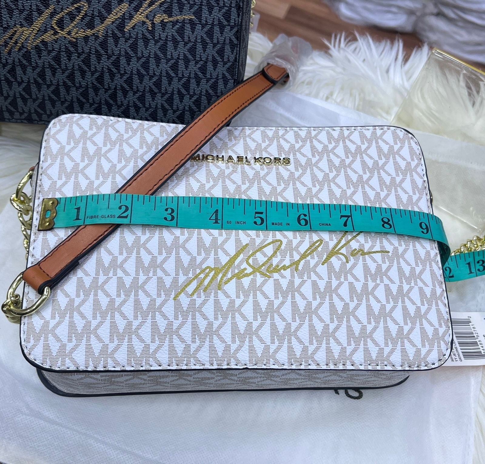 MICHAEL KORS Jet Set Medium Logo Signature Crossbody Bag – Chic Everyday Style