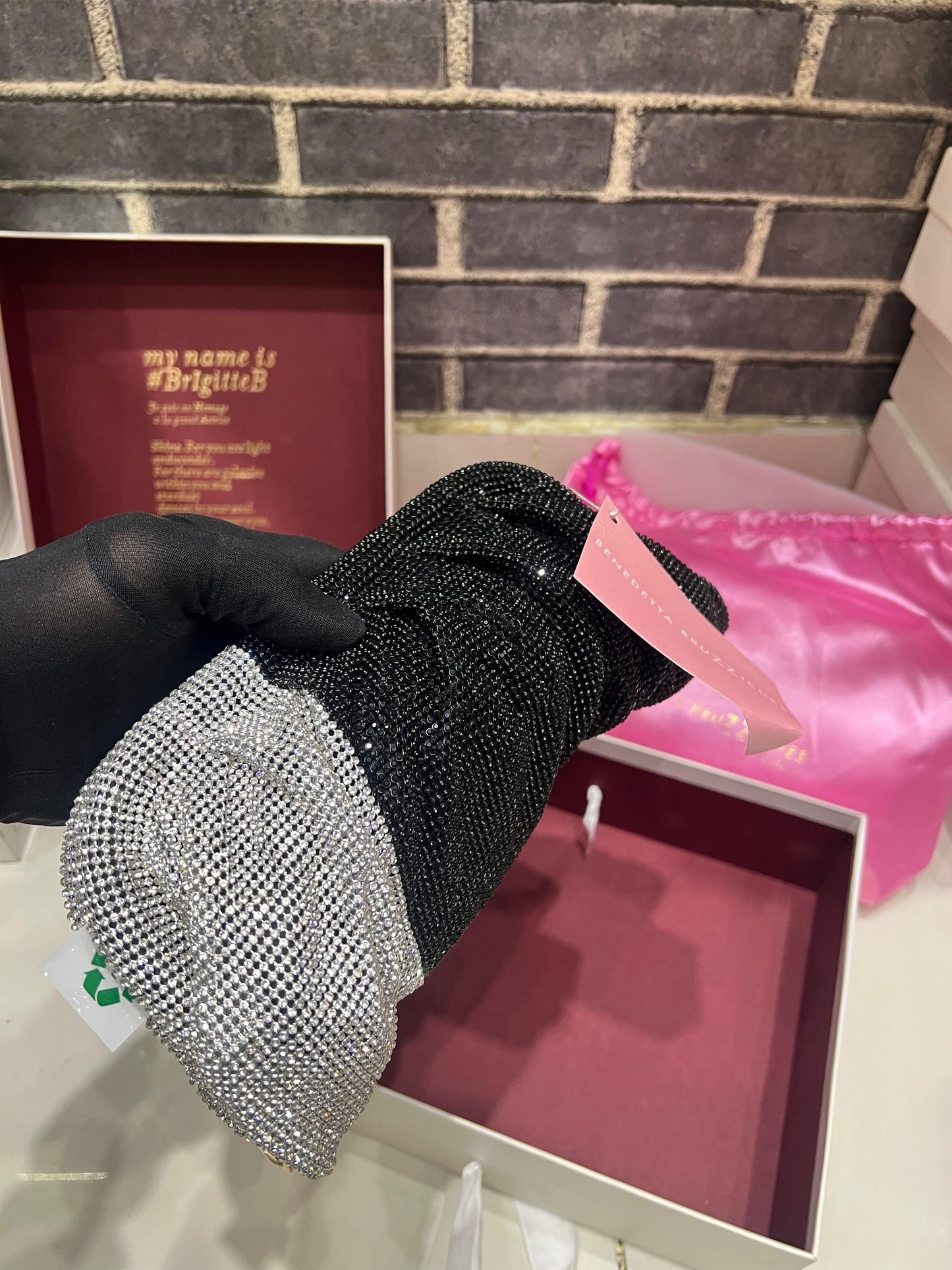 Benedetta Bruzziches Venus La Grande – Black Crystal Clutch