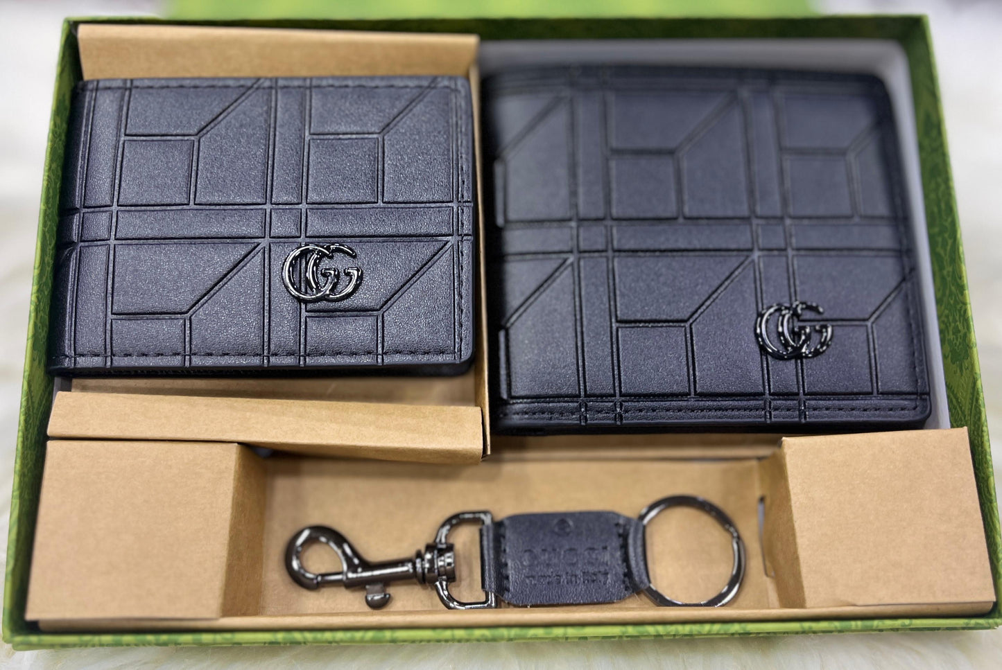 Gucci & Louis Vuitton Gents Gift Set – Wallet, Card Holder & Keychain