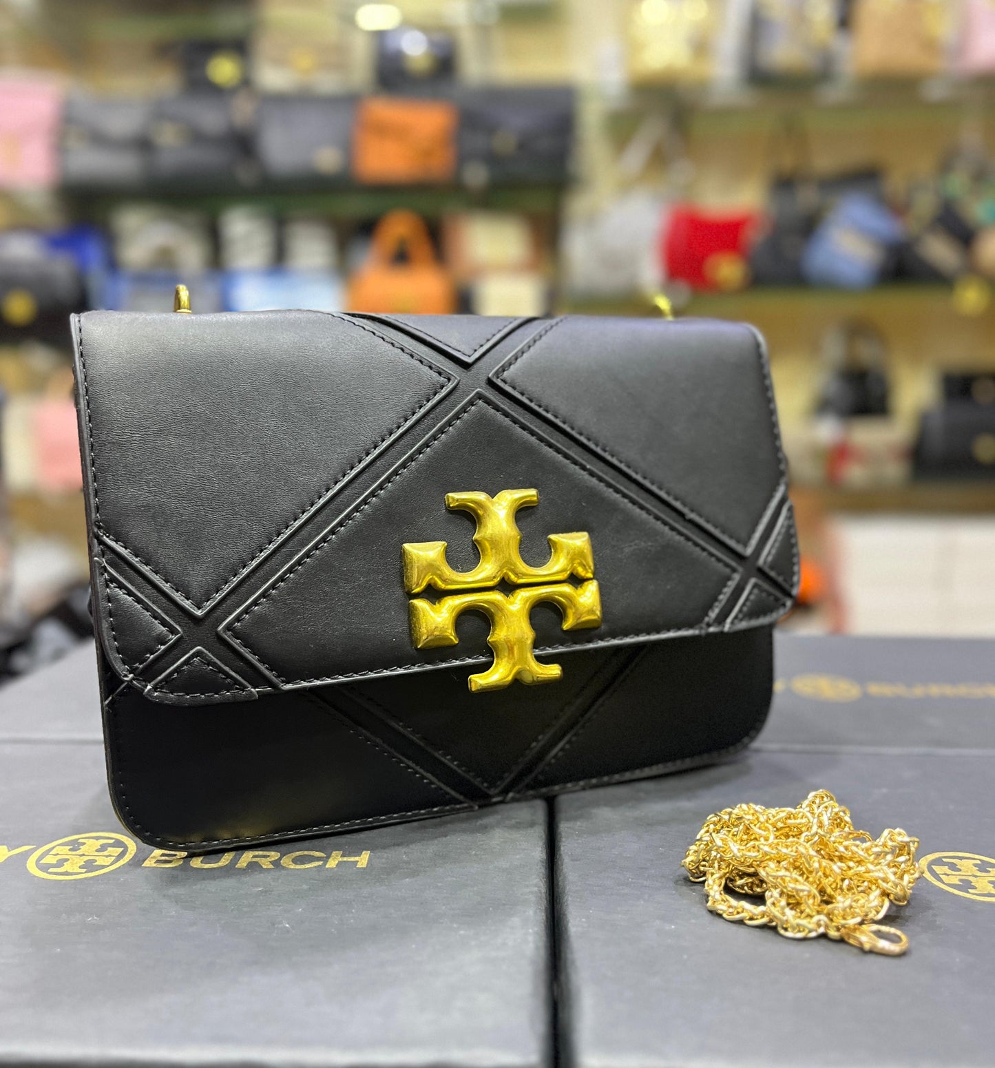 Tory Burch Eleanor Diamond Shoulder Bag